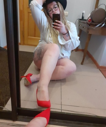 Нина, 23 года